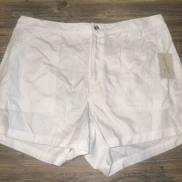 Women's High-Rise Utility Shorts - Universal Thread White Size 17. NWT. 3 - Picture 1 of 9